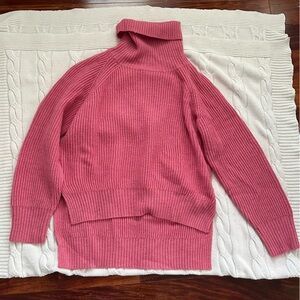 Aritzia Wilfred Free Lin Pink Sweater High Low Hem Wool Turtleneck Size L